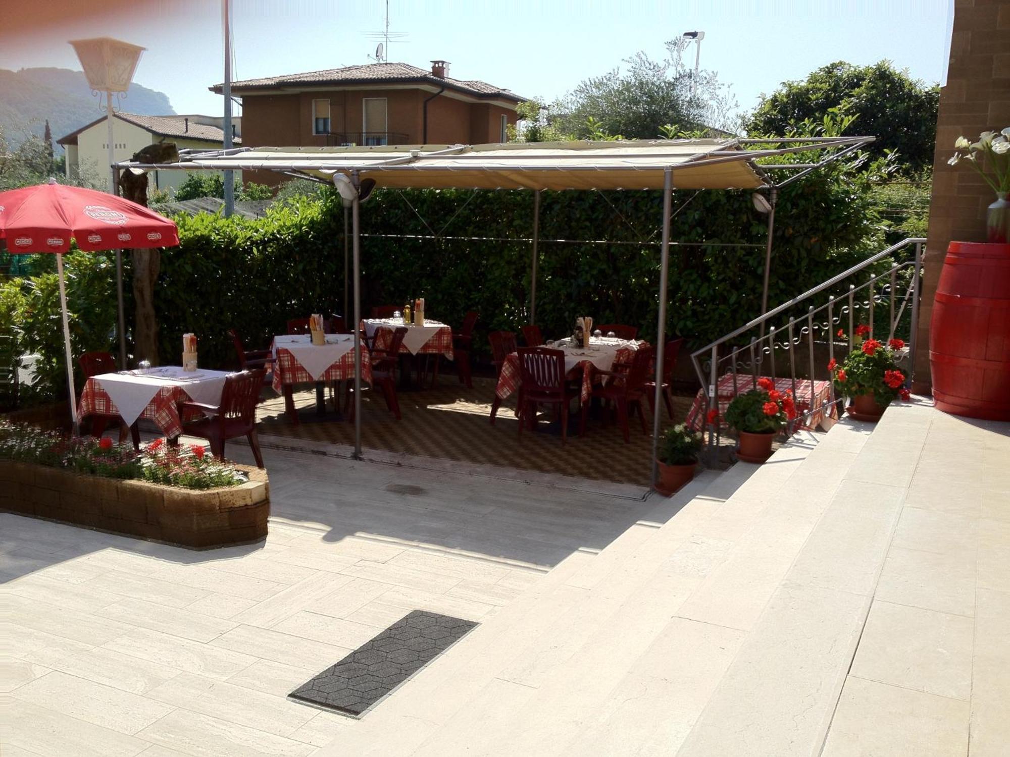 Hotel La Lanterna Garda  Zewnętrze zdjęcie