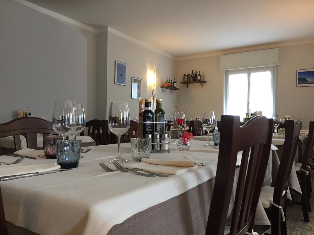 Hotel La Lanterna Garda  Zewnętrze zdjęcie