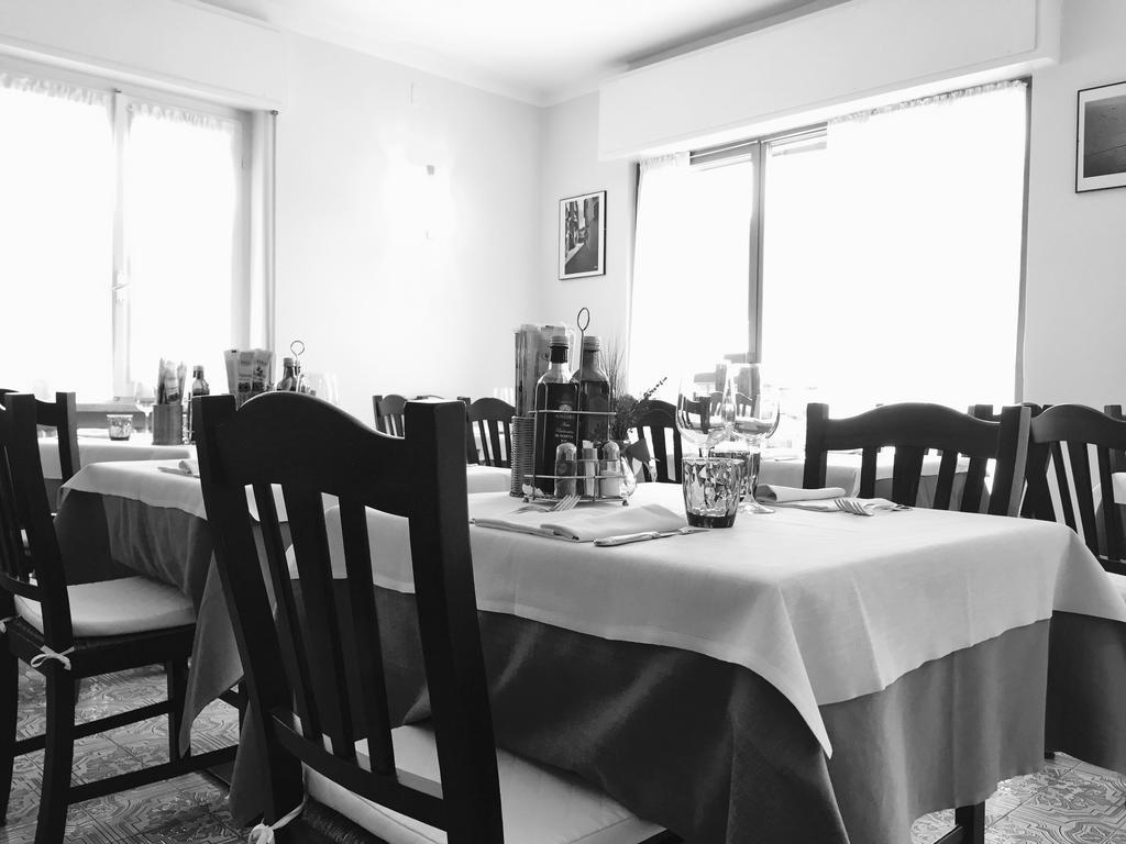 Hotel La Lanterna Garda  Zewnętrze zdjęcie