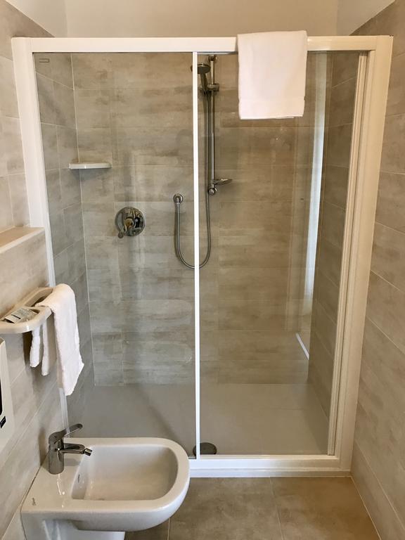 Hotel La Lanterna Garda  Zewnętrze zdjęcie