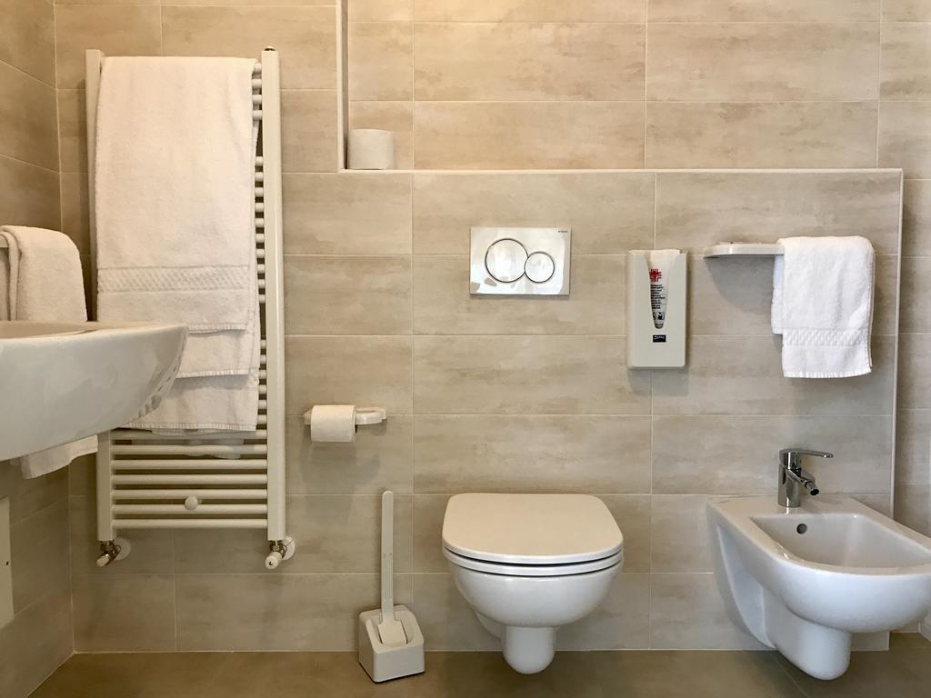 Hotel La Lanterna Garda  Zewnętrze zdjęcie