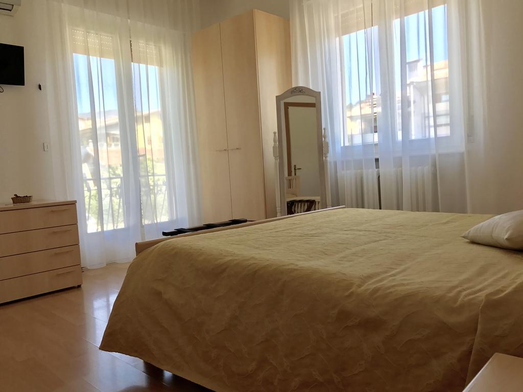 Hotel La Lanterna Garda  Zewnętrze zdjęcie