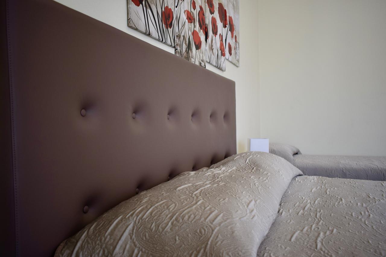 Hotel La Lanterna Garda  Zewnętrze zdjęcie