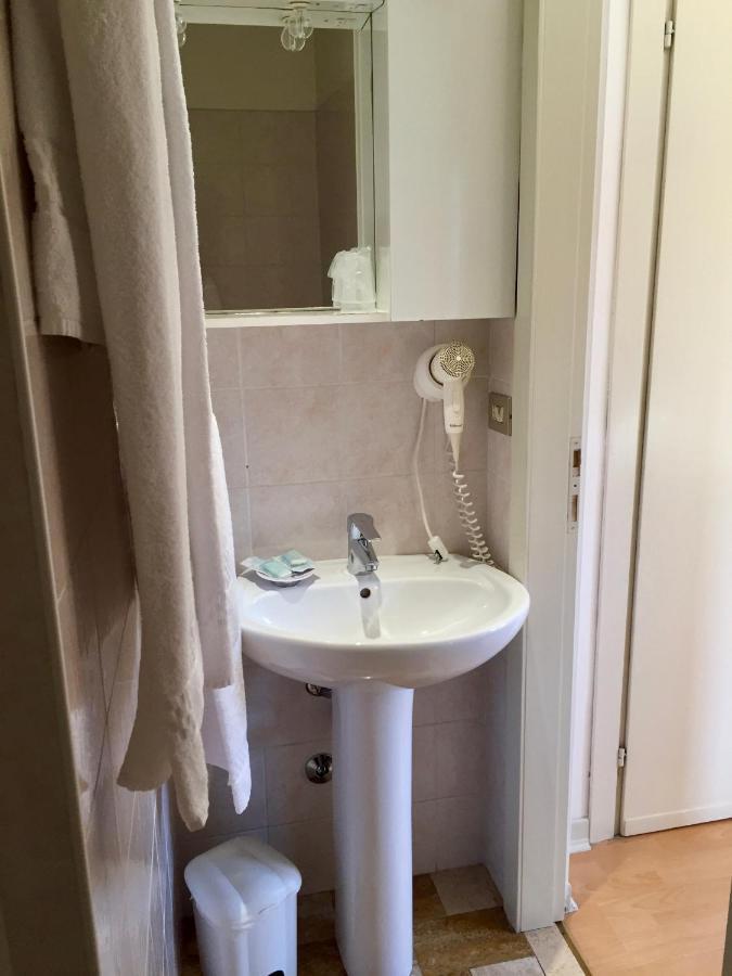 Hotel La Lanterna Garda  Zewnętrze zdjęcie