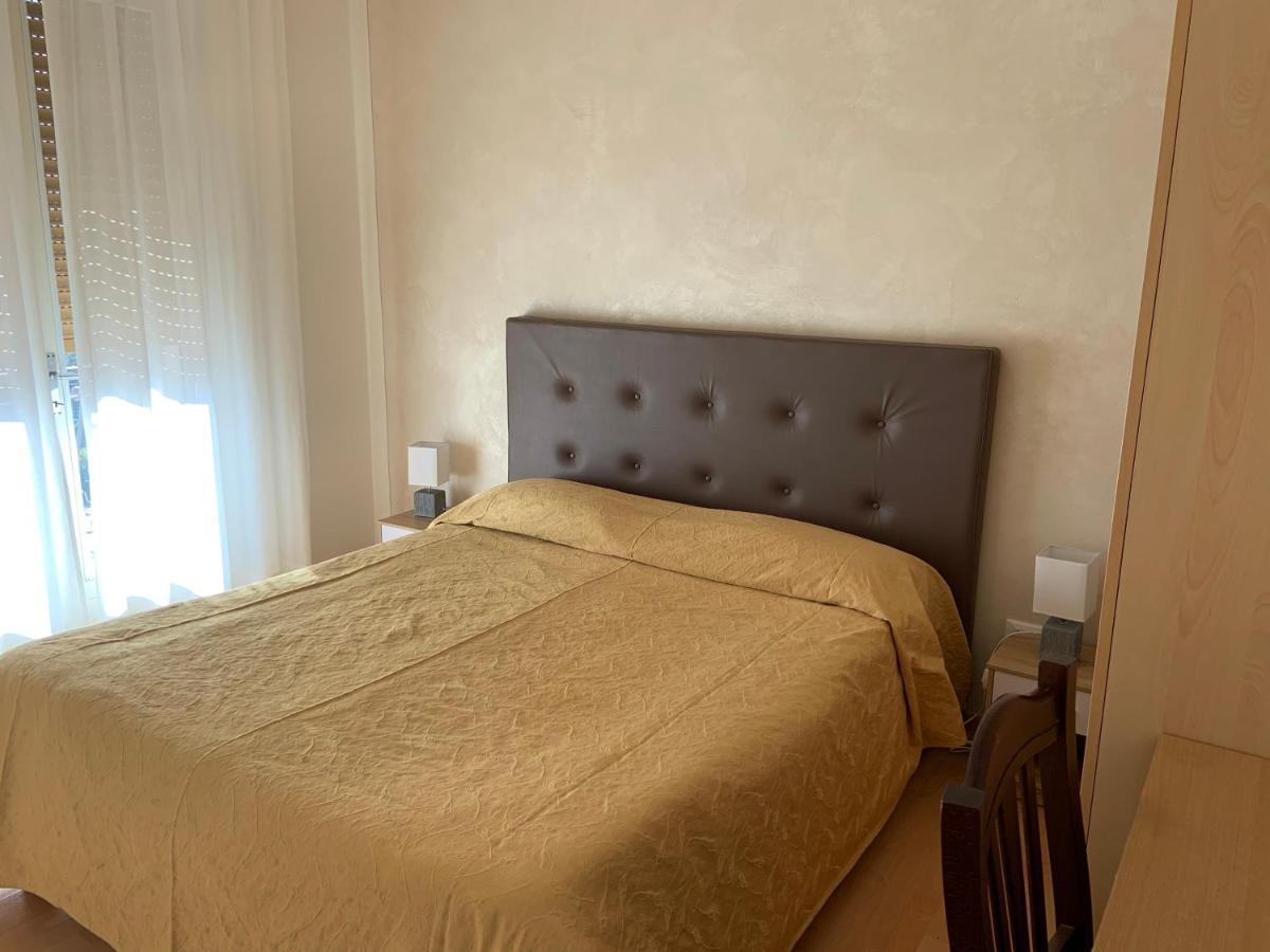Hotel La Lanterna Garda  Zewnętrze zdjęcie